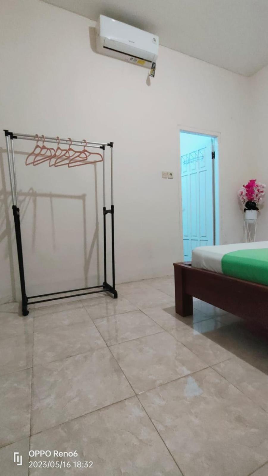 Pineapple Guest House Gili Air Exterior foto