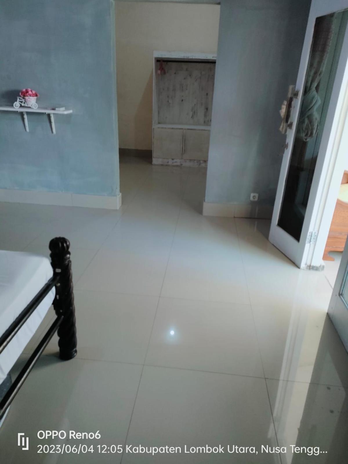 Pineapple Guest House Gili Air Exterior foto