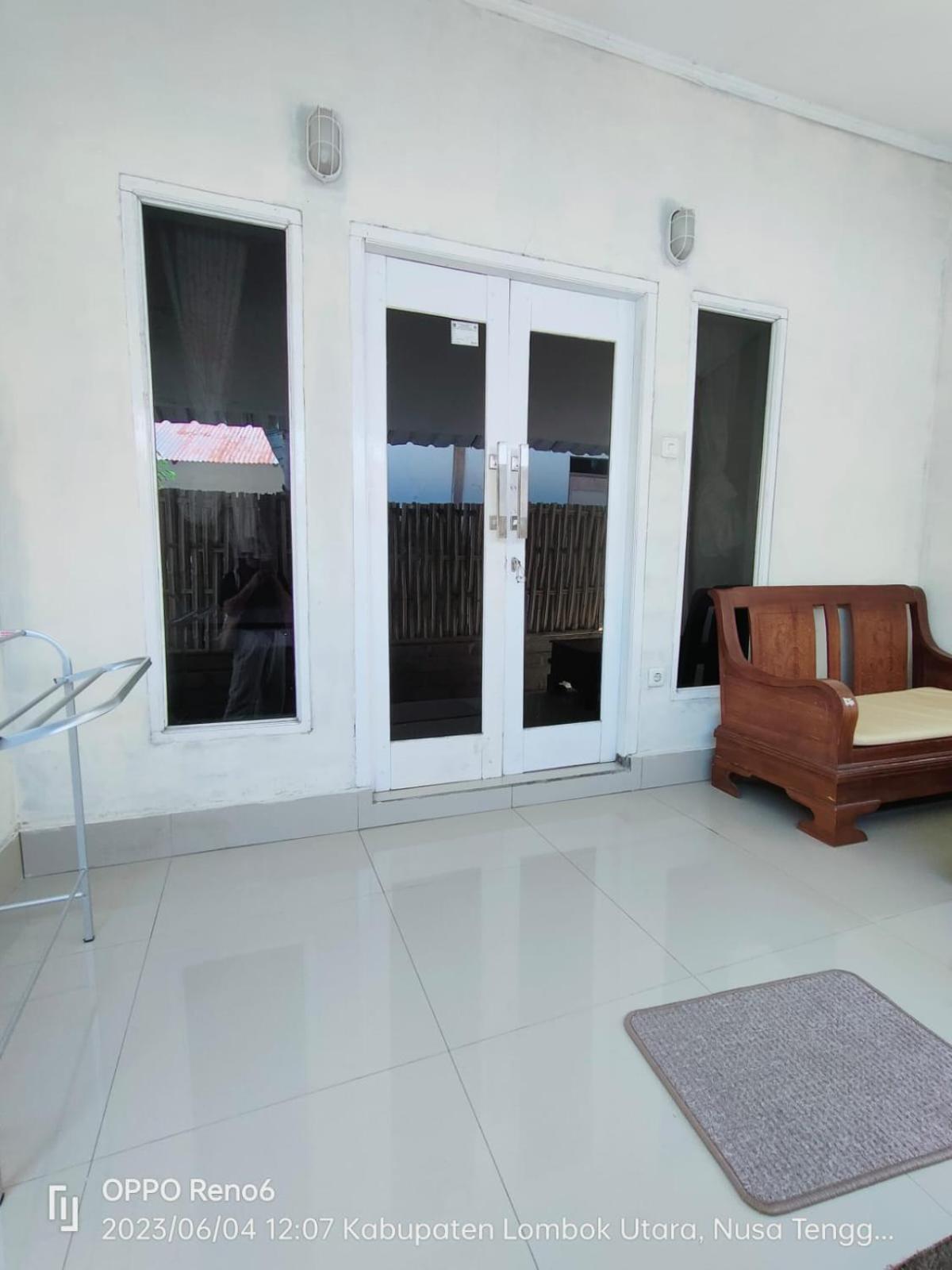 Pineapple Guest House Gili Air Exterior foto