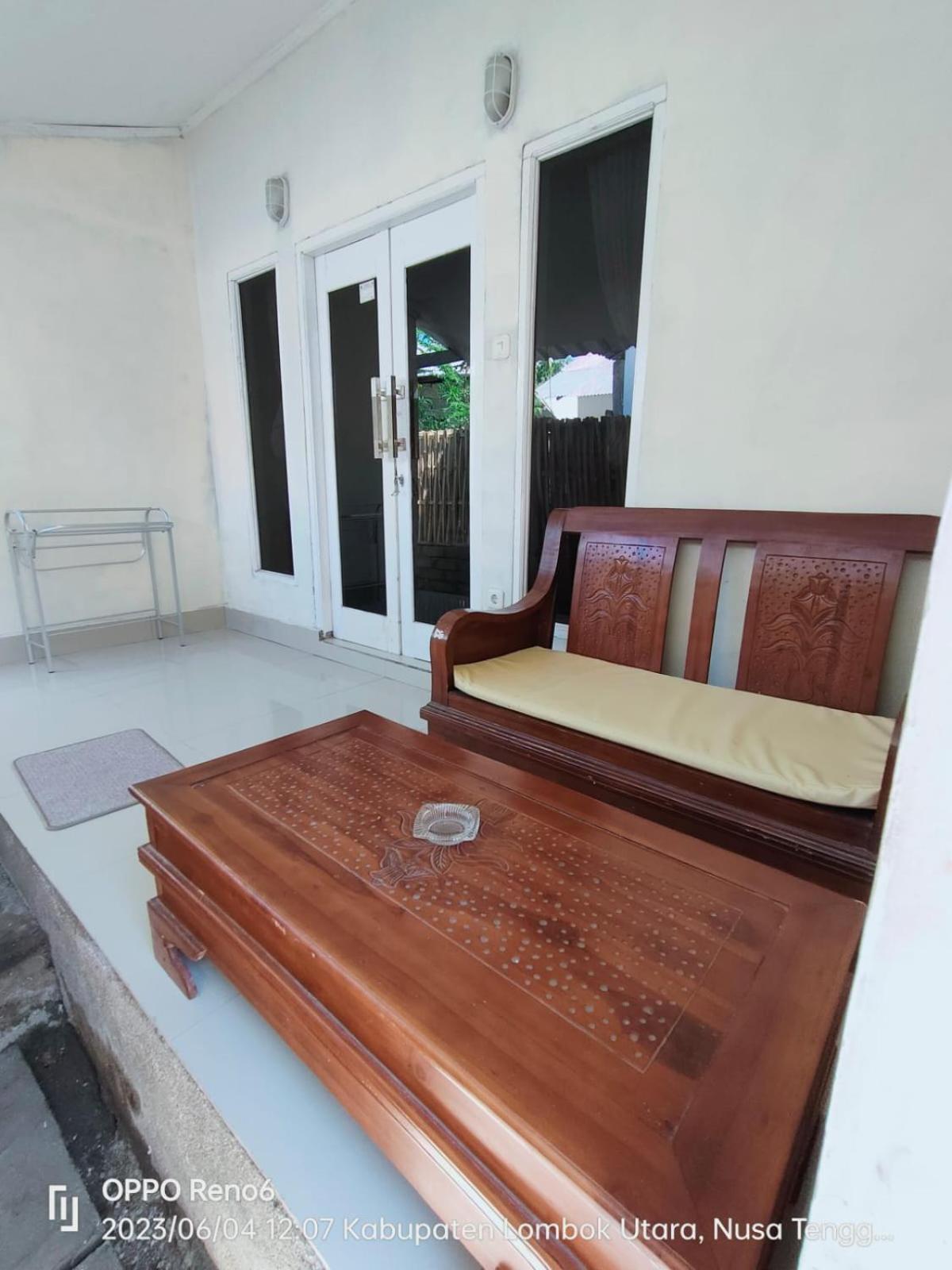 Pineapple Guest House Gili Air Exterior foto